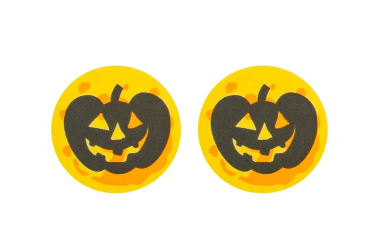 Halloween-costume-pasties